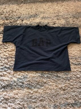 YZY x GAP x BALENACIAGA “No Seam” Tee